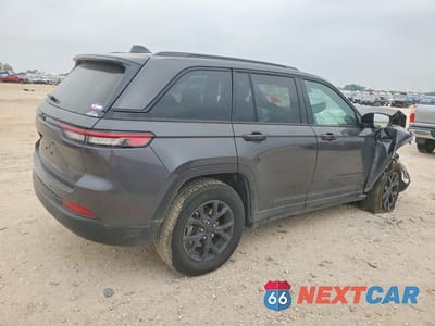 Trzecie zdjęcie samochodu z tyłu: 2024 JEEP GRAND CHEROKEE LAREDO VIN:1C4RJHAG0RC141919 - miniatura
