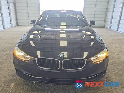 Piąte zdjęcie samochodu w środku: 2017 BMW 330 I VIN:WBA8B9G56HNU48533 - miniatura