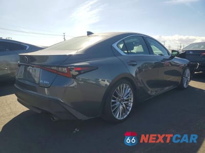 Trzecie zdjęcie samochodu z tyłu: 2023 LEXUS IS 300 BASE VIN:JTHDA1D29P5125803 - miniatura