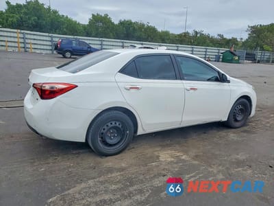 Trzecie zdjęcie samochodu z tyłu: 2017 TOYOTA COROLLA LE VIN:5YFBURHE4HP697692 - miniatura