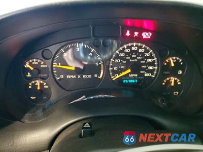 Zdjęcie 9 z 12 samochodu: 2000 GMC JIMMY / ENVOY VIN:1GKDT13W3Y2226648 - miniatura