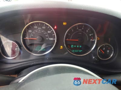 Zdjęcie 9 z 12 samochodu: 2016 JEEP WRANGLER UNLIMITED SAHARA VIN:1C4BJWEGXGL115678 - miniatura