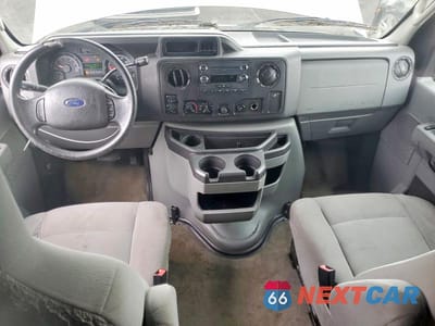 Zdjęcie 8 z 13 samochodu: 2012 FORD ECONOLINE E350 SUPER DUTY WAGON VIN:1FBNE3BL7CDA61105 - miniatura