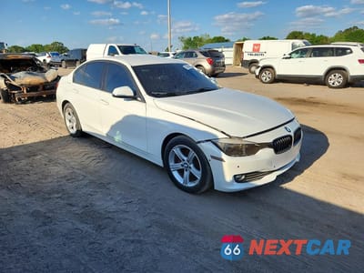 Czwarte zdjęcie samochodu z boku: 2015 BMW 320 I VIN:WBA3B1G51FNT03649 - miniatura