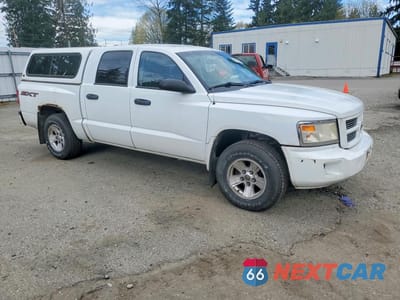 Czwarte zdjęcie samochodu z boku: 2008 DODGE DAKOTA SXT VIN:1D7HW38N48S535051 - miniatura