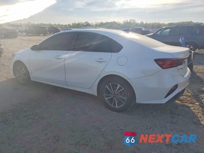 Drugie zdjęcie samochodu z przodu: 2022 KIA FORTE LXS VIN:3KPF24ADXNE428086 - miniatura