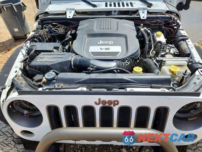 Zdjęcie 12 z 14 samochodu: 2016 JEEP WRANGLER UNLIMITED SAHARA VIN:1C4BJWEG2GL338183 - miniatura