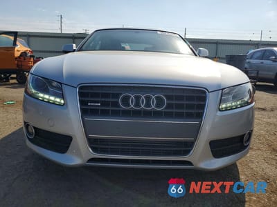 Piąte zdjęcie samochodu w środku: 2012 AUDI A5 PREMIUM PLUS VIN:WAULFAFH4CN000893 - miniatura