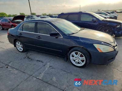 Czwarte zdjęcie samochodu z boku: 2007 HONDA ACCORD EX VIN:1HGCM56797A156594 - miniatura