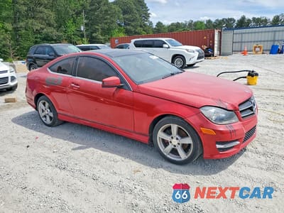 Czwarte zdjęcie samochodu z boku: 2015 MERCEDES-BENZ C 250 VIN:WDDGJ4HB5FG384338 - miniatura