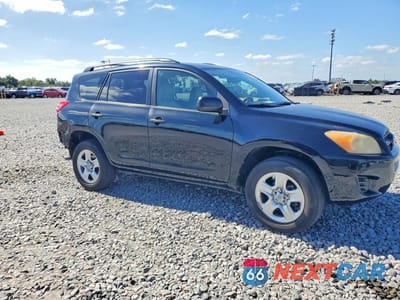 Czwarte zdjęcie samochodu z boku: 2010 TOYOTA RAV4 BASE VIN:JTMZF4DV2AD020215 - miniatura
