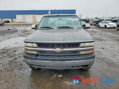 Piąte zdjęcie samochodu w środku: 1999 CHEVROLET SILVERADO K1500 VIN:1GCEK19T5XE239138 - miniatura