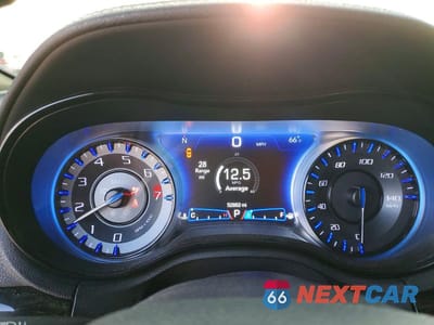 Zdjęcie 9 z 12 samochodu: 2022 CHRYSLER 300 S VIN:2C3CCABG0NH198817 - miniatura