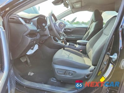 Zdjęcie 7 z 13 samochodu: 2024 TOYOTA RAV4 XLE VIN:2T3W1RFV2RW316071 - miniatura