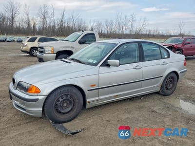 1999 BMW 323 I WBAAM3332XKC61046 - główne zdjęcie licytacji z USA - miniatura