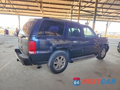 Trzecie zdjęcie samochodu z tyłu: 2004 CADILLAC ESCALADE LUXURY VIN:1GYEK63NX4R193814 - miniatura