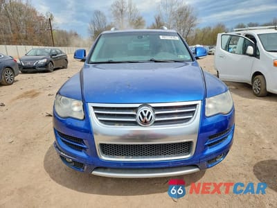 Piąte zdjęcie samochodu w środku: 2010 VOLKSWAGEN TOUAREG V6 VIN:WVGBF7A96AD003276 - miniatura
