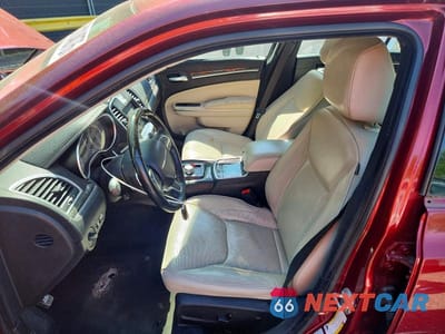 Zdjęcie 7 z 13 samochodu: 2016 CHRYSLER 300C VIN:2C3CCAET7GH230870 - miniatura