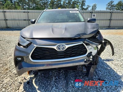 Piąte zdjęcie samochodu w środku: 2022 TOYOTA HIGHLANDER HYBRID XLE VIN:5TDGARAH3NS512084 - miniatura