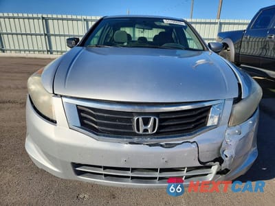 Piąte zdjęcie samochodu w środku: 2008 HONDA ACCORD LX VIN:1HGCP26328A113784 - miniatura