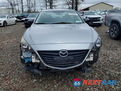 Piąte zdjęcie samochodu w środku: 2015 MAZDA 3 SV VIN:JM1BM1T78F1258068 - miniatura