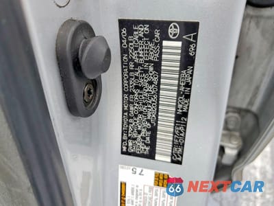 Zdjęcie 12 z 12 samochodu: 2006 TOYOTA PRIUS BASE VIN:JTDKB20U567074807 - miniatura