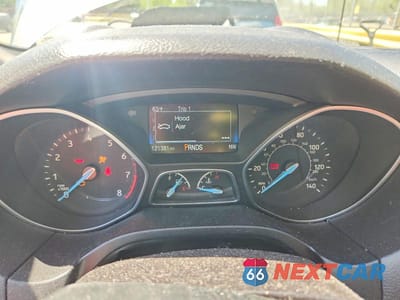 Zdjęcie 9 z 12 samochodu: 2017 FORD FOCUS SEL VIN:1FADP3M2XHL252462 - miniatura