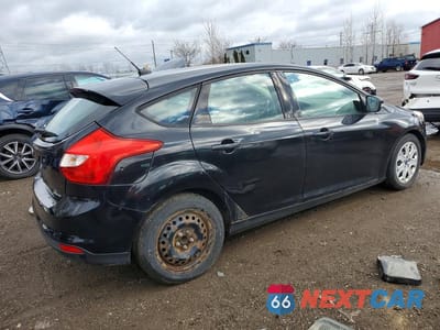 Trzecie zdjęcie samochodu z tyłu: 2013 FORD FOCUS SE VIN:1FADP3K2XDL293042 - miniatura