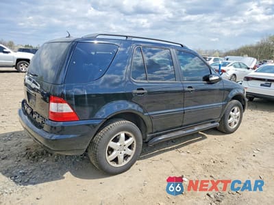Trzecie zdjęcie samochodu z tyłu: 2004 MERCEDES-BENZ ML 350 VIN:4JGAB57E44A492315 - miniatura