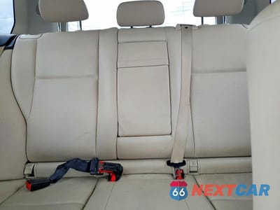 Zdjęcie 10 z 12 samochodu: 2015 MERCEDES-BENZ GLK 350 VIN:WDCGG5HB3FG428555 - miniatura