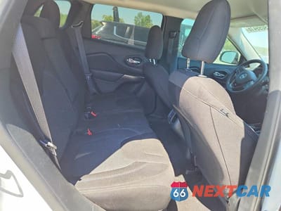 Zdjęcie 11 z 12 samochodu: 2019 JEEP CHEROKEE LATITUDE VIN:1C4PJLCB0KD348788 - miniatura