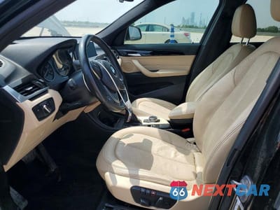 Zdjęcie 7 z 12 samochodu: 2017 BMW X1 XDRIVE28I VIN:WBXHT3C35H5F75779 - miniatura