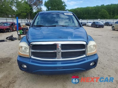 Piąte zdjęcie samochodu w środku: 2004 DODGE DURANGO SLT VIN:1D4HB48N14F234447 - miniatura