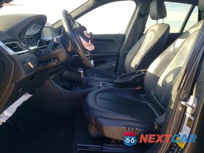Zdjęcie 7 z 14 samochodu: 2017 BMW X1 XDRIVE28I VIN:WBXHT3C39H5F85148 - miniatura