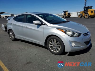 Czwarte zdjęcie samochodu z boku: 2015 HYUNDAI ELANTRA SE VIN:5NPDH4AEXFH586701 - miniatura