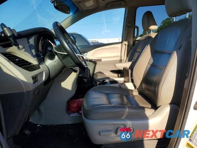 Zdjęcie 7 z 14 samochodu: 2015 TOYOTA SIENNA XLE PREMIUM 8-PASSENGER VIN:5TDYK3DCXFS623425 - miniatura