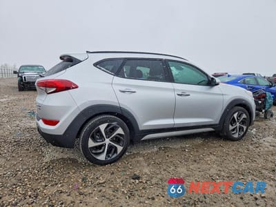 Trzecie zdjęcie samochodu z tyłu: 2017 HYUNDAI TUCSON LIMITED VIN:KM8J3CA27HU469115 - miniatura
