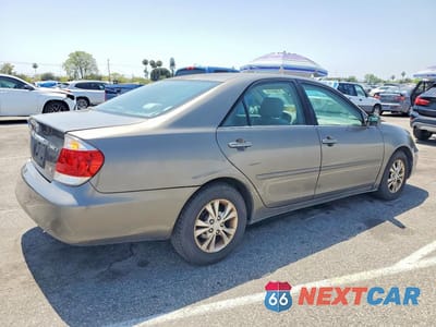 Trzecie zdjęcie samochodu z tyłu: 2005 TOYOTA CAMRY LE V6 VIN:4T1BF32K45U599679 - miniatura