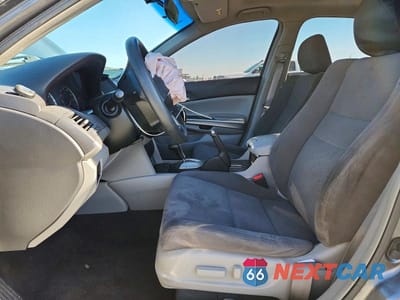Zdjęcie 7 z 13 samochodu: 2009 HONDA ACCORD EX VIN:JHMCP26719C004223 - miniatura