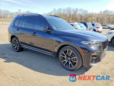 Czwarte zdjęcie samochodu z boku: 2019 BMW X7 XDRIVE40I VIN:5UXCW2C51KLB43654 - miniatura