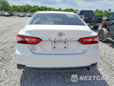 Zdjęcie 6 z 12 samochodu: 2018 TOYOTA CAMRY LE VIN:4T1B11HK6JU557857 - miniatura