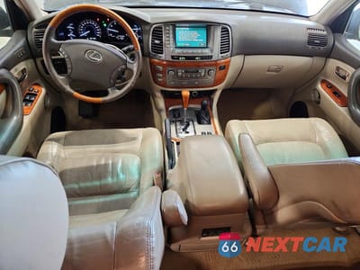 Zdjęcie 8 z 12 samochodu: 2004 LEXUS LX 470 VIN:JTJHT00W343541608 - miniatura