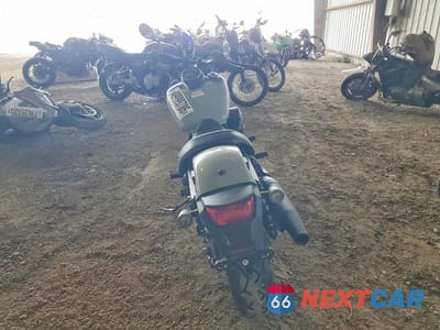 Czwarte zdjęcie samochodu z boku: 2024 HONDA VT750 C2B VIN:JH2RC5371RK401358 - miniatura