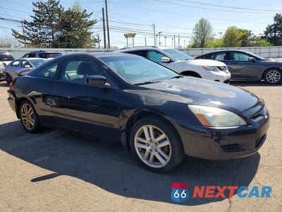Czwarte zdjęcie samochodu z boku: 2004 HONDA ACCORD EX VIN:1HGCM81604A020267 - miniatura