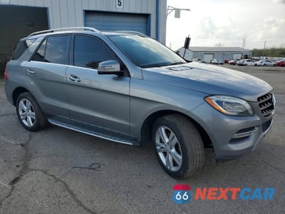 Czwarte zdjęcie samochodu z boku: 2013 MERCEDES-BENZ ML 350 BLUETEC VIN:4JGDA2EB1DA202684 - miniatura