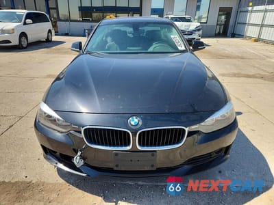 Piąte zdjęcie samochodu w środku: 2014 BMW 328 XI VIN:WBA3B3C55EF544916 - miniatura