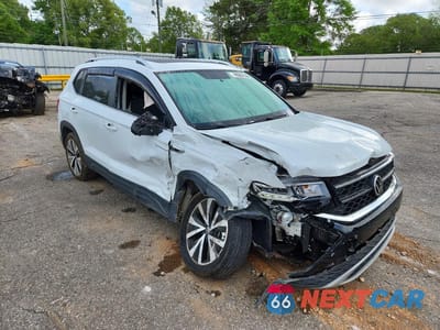 Czwarte zdjęcie samochodu z boku: 2022 VOLKSWAGEN TAOS SE VIN:3VVTX7B21NM068099 - miniatura