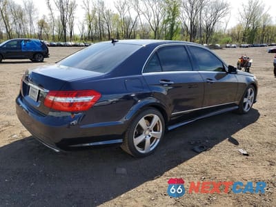 Trzecie zdjęcie samochodu z tyłu: 2010 MERCEDES-BENZ E 350 VIN:WDDHF5GB3AA032979 - miniatura