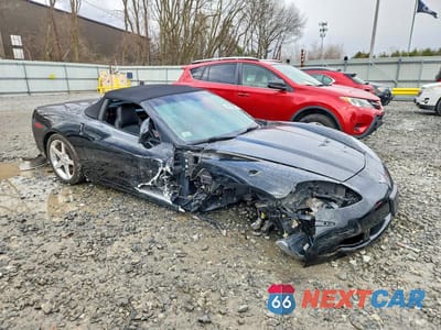Czwarte zdjęcie samochodu z boku: 2005 CHEV CORVETTE VIN:1G1YY34U355131730 - miniatura