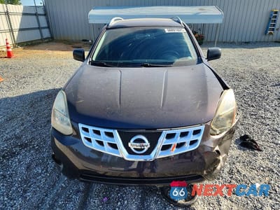 Piąte zdjęcie samochodu w środku: 2015 NISSAN ROGUE SELECT S VIN:JN8AS5MT3FW657708 - miniatura